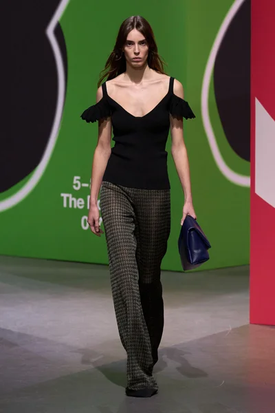 Look 29